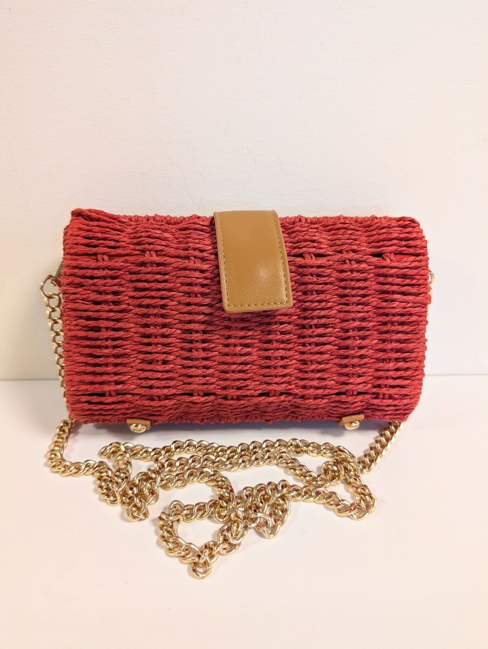 Shiraleah Chicago Coral Straw Crossbody Clutch Gold Chain Resort Bag